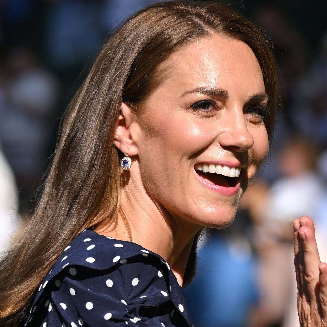 Princess Kate is the ultimate off-duty muse in white skinny jeans