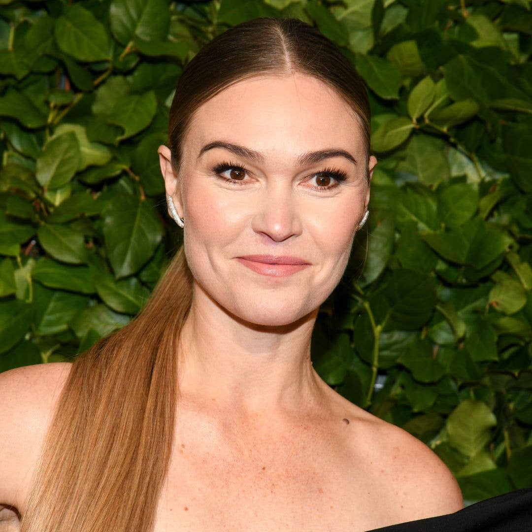 10 Things I Hate About You's Julia Stiles goes makeup-free in new video as she preps for rare night out