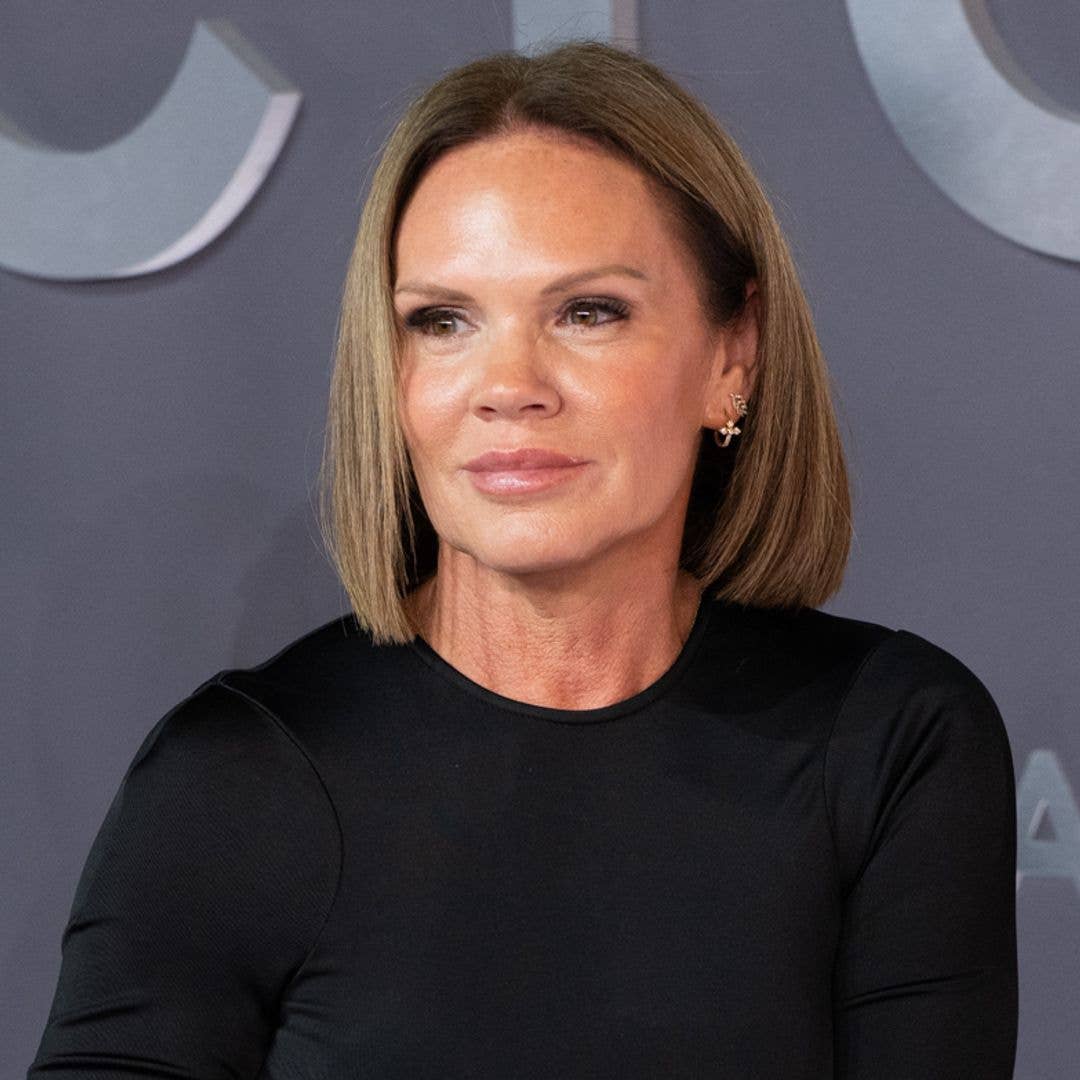 Victoria Beckham's lookalike sister could be 90s Posh Spice in new photos